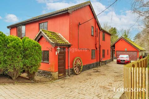 4 bedroom detached house for sale, Mere Road, Stow Bedon