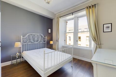 2 bedroom flat to rent, Grove Street, Haymarket, Edinburgh, EH3