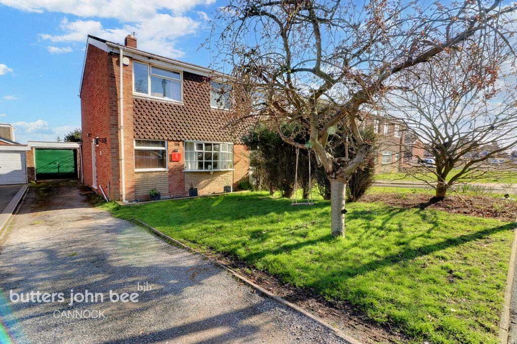 Orchard Avenue, Cannock 3 bed semidetached house £250,000