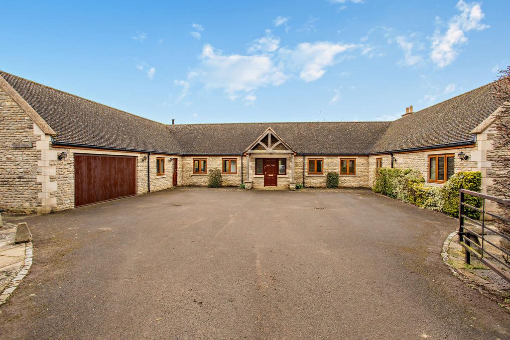 Stoke Doyle, Peterborough... 3 bed bungalow £2,300 pcm (£531 pw)