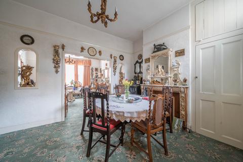 6 Gresley Road, London, N19 3JZ