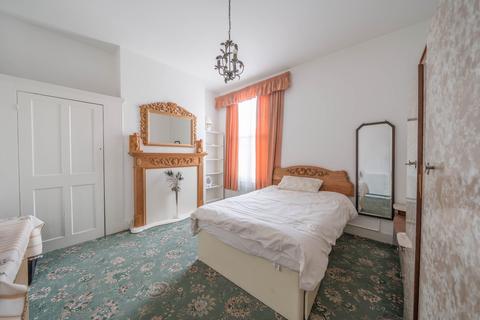 6 Gresley Road, London, N19 3JZ