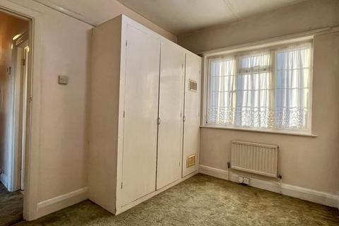 2 bedroom apartment for sale, Risborough Court, Muswell Hill, London, N10
