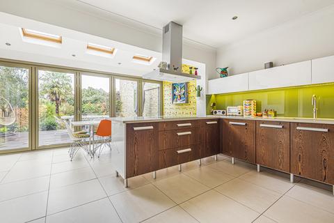 72 Windermere Road, London, N10 2RG