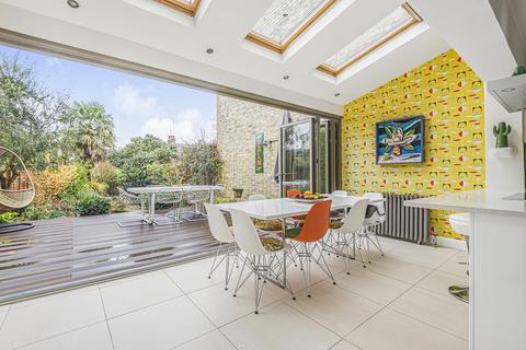 72 Windermere Road, London, N10 2RG