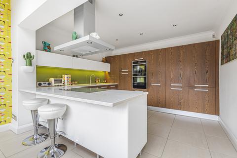 72 Windermere Road, London, N10 2RG
