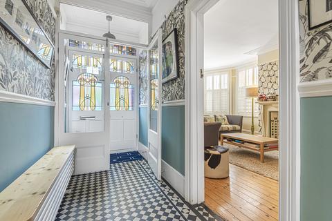 72 Windermere Road, London, N10 2RG