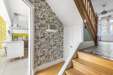 72 Windermere Road, London, N10 2RG