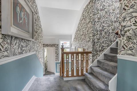 72 Windermere Road, London, N10 2RG