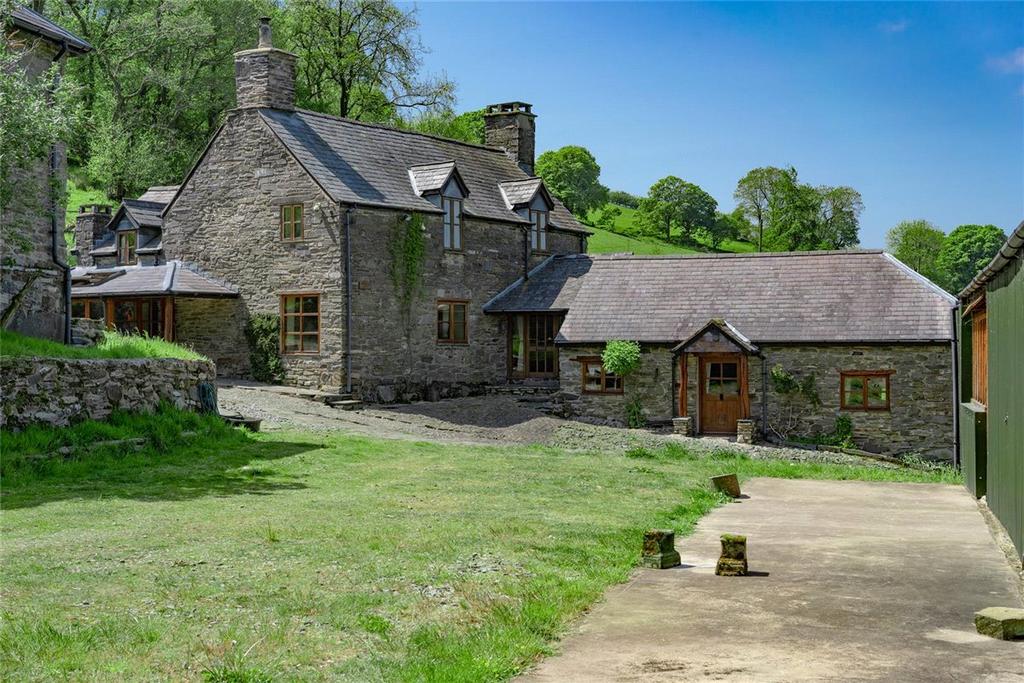 Llanarmon Road, Pandy, Llangollen, Wrexham, LL20 5 bed detached house