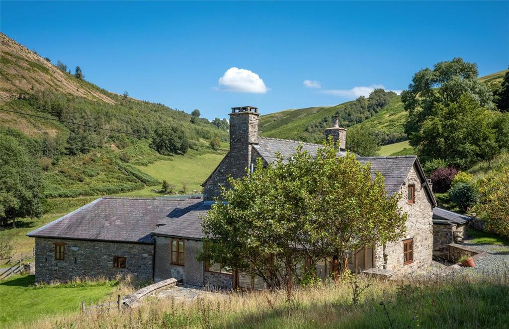 Llanarmon Road, Pandy, Llangollen... 5 bed detached house for sale £