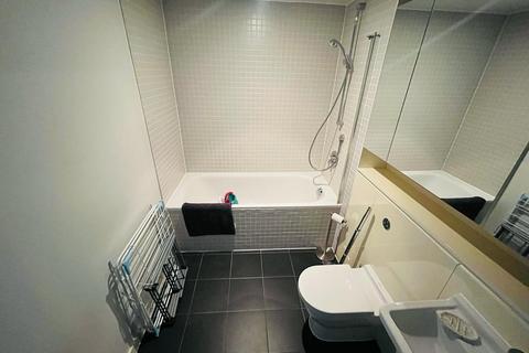 2 bedroom apartment to rent, Beetham Tower, 301 Deansgate, Manchester, M3
