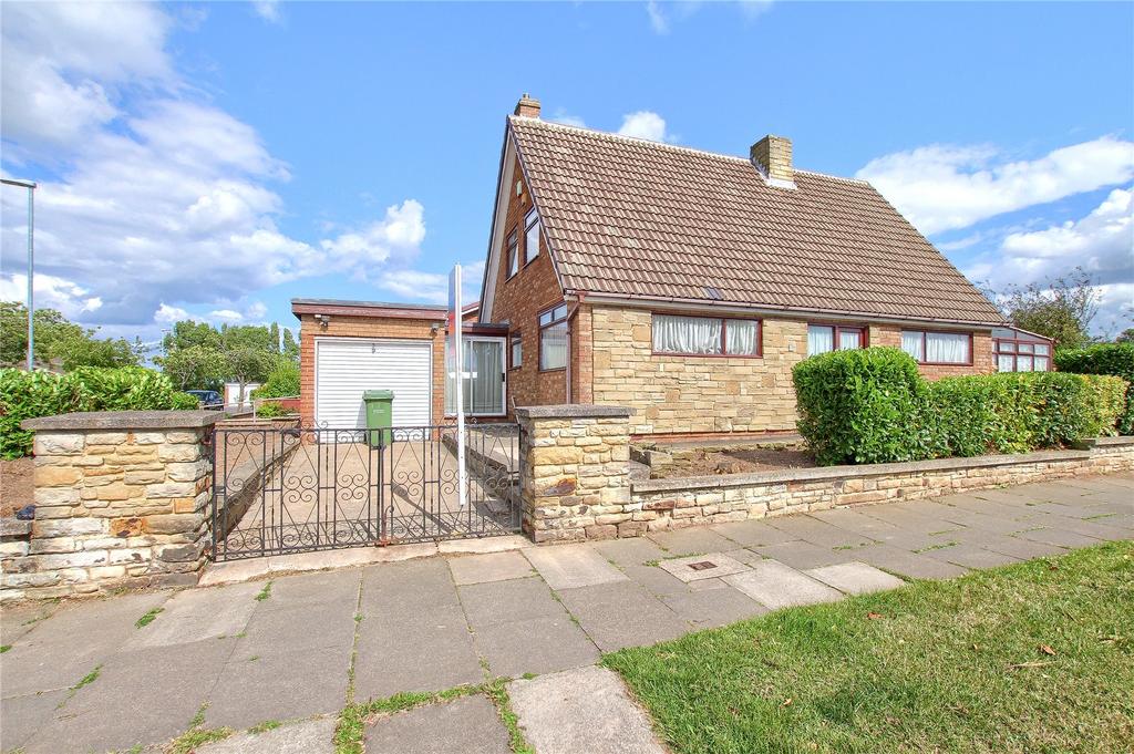 Middridge Grove, Billingham 2 bed detached house for sale £155,000