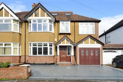 24 Ebbisham Road, Worcester Park, KT4 8NE