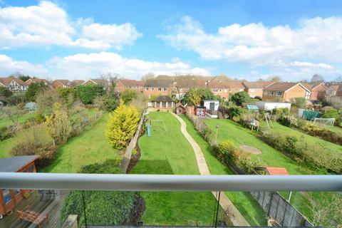 24 Ebbisham Road, Worcester Park, KT4 8NE