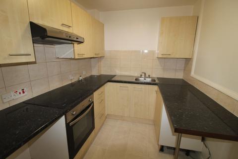 2 bedroom flat to rent, Swain Road, Thornton Heath, CR7