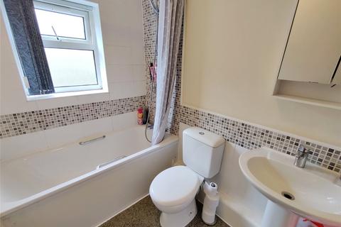 31 Coverham Avenue, Oldham, OL4 5NF