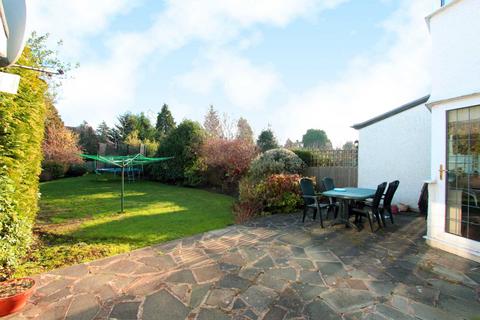 15 Cardinal Crescent, New Malden, KT3 3EF
