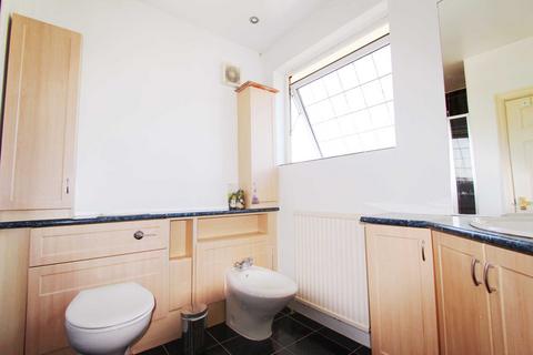 15 Cardinal Crescent, New Malden, KT3 3EF