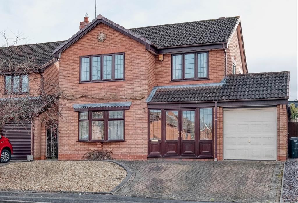 Shirehampton Close, heath Redditch B97 5PF 4 bed detached house for