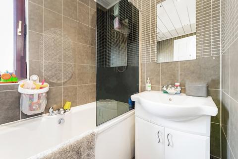 16 Arran Crescent, Kirkcaldy, KY2 6DJ