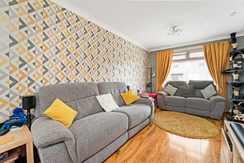 16 Arran Crescent, Kirkcaldy, KY2 6DJ
