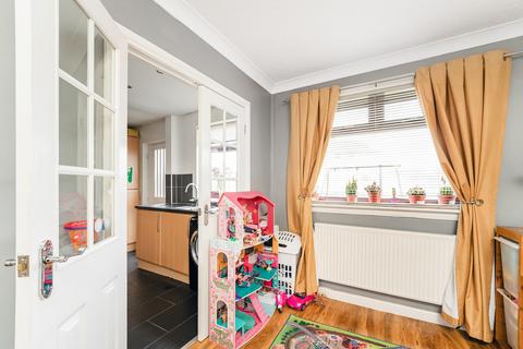 16 Arran Crescent, Kirkcaldy, KY2 6DJ