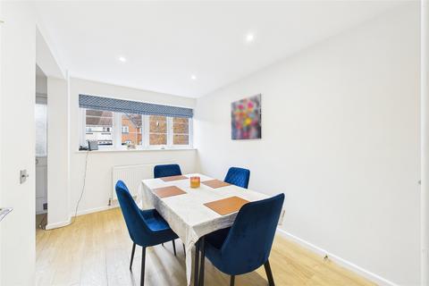 undefined, Southern Way, Farnborough, Hampshire, GU14