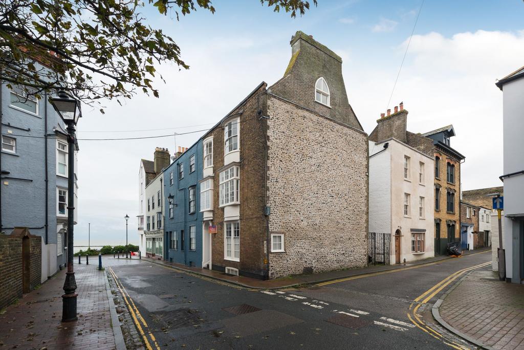 Addington Street, Ramsgate, CT11 2 bed for sale £250,000
