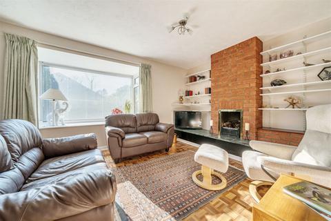 Oriel House Glen Road, Hindhead, GU26 6QE
