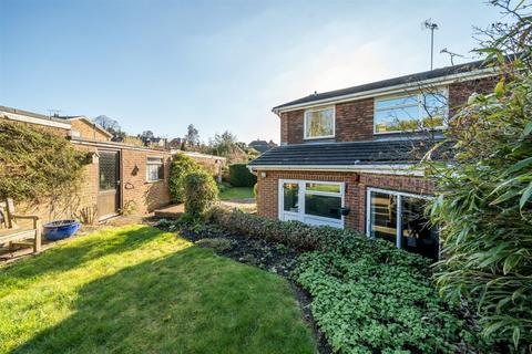 Oriel House Glen Road, Hindhead, GU26 6QE