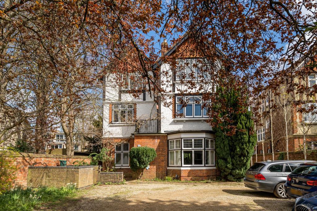 Flats for store sale summertown