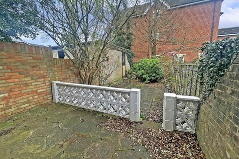2 Wyndham Close, Sutton, SM2 6JF