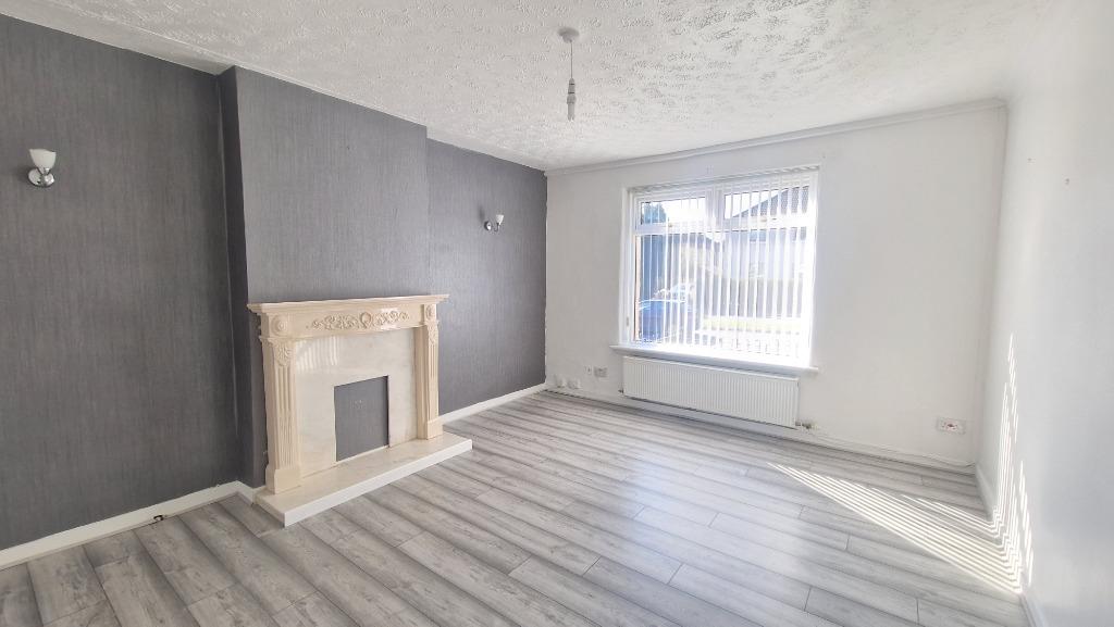 Ashgill Road, Milton, Glasgow, G22 3 bed terraced house £1,100 pcm (£