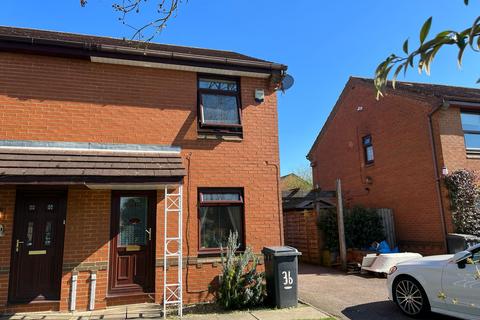 2 bedroom semi-detached house to rent, Kingsbridge Crescent, Leicester LE4