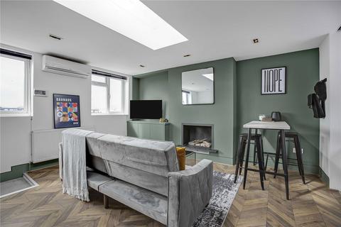 1 bedroom flat for sale, Wandsworth Bridge Road, Fulham, London, SW6