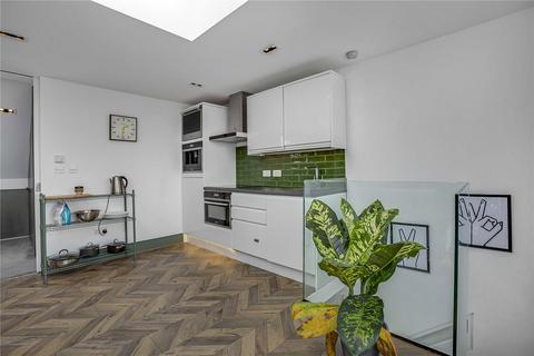 102e Wandsworth Bridge Road, London, SW6 2TF