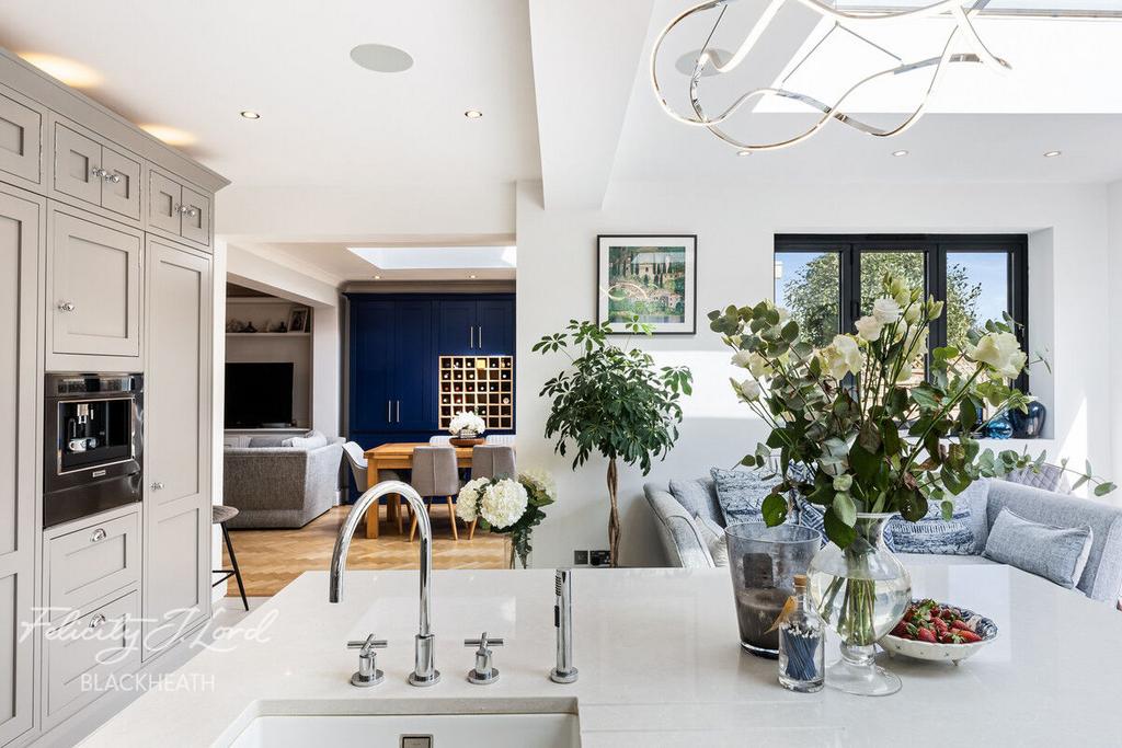 Avery Hill Road, London 5 bed semidetached house for sale £1,000,000