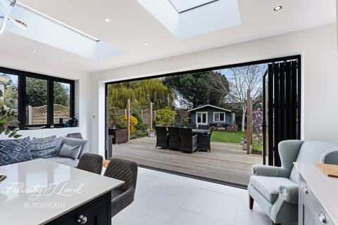 290 Avery Hill Road, London, SE9 2JL