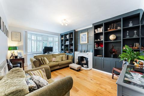 290 Avery Hill Road, London, SE9 2JL