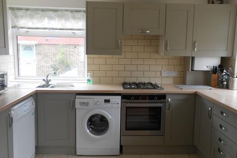 4 bedroom end of terrace house to rent, The Retreat, Surbiton, KT5 8RN