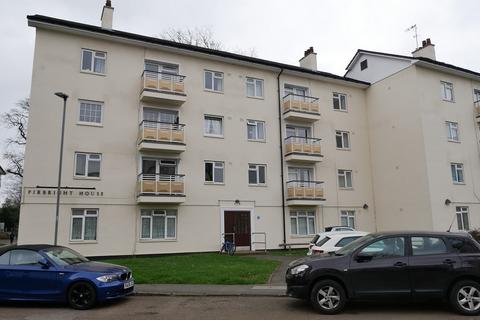 4 bedroom flat to rent, Pirbright House, Kingsnympton, Kingston, KT2 7TQ