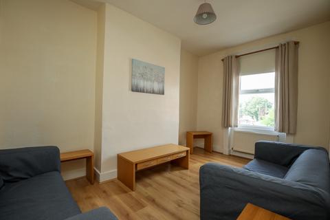 4 bedroom maisonette to rent, Surbiton Road, Kingston, KT1 2HG