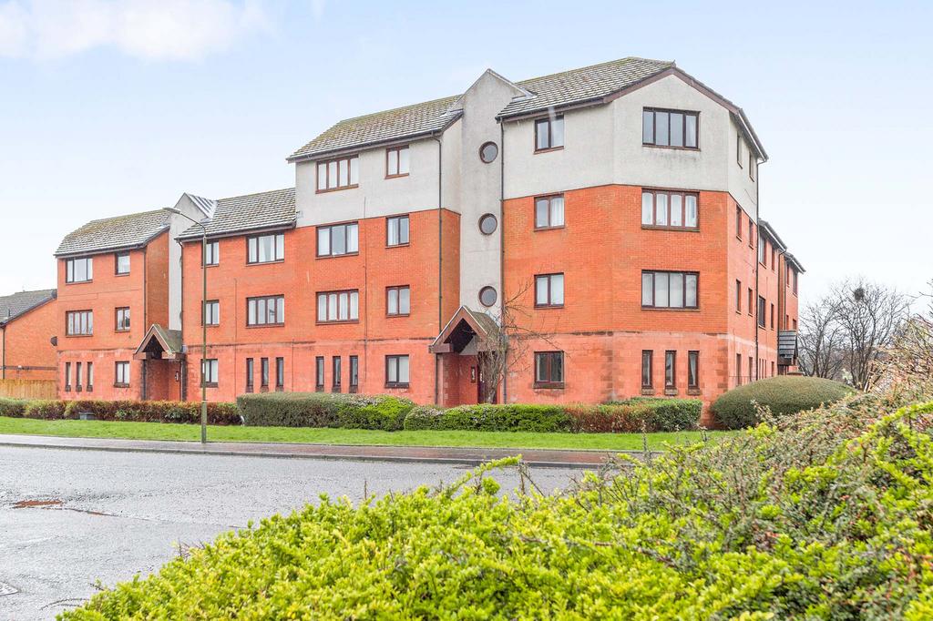 Longdales Avenue, New Carron, Falkirk FK2 2 bed ground floor flat for