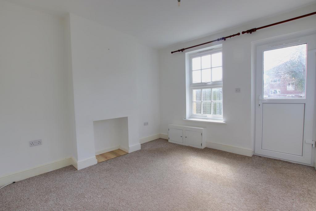 GROVE COTTAGES, GORDON ROAD, FAREHAM 2 bed end of terrace house for