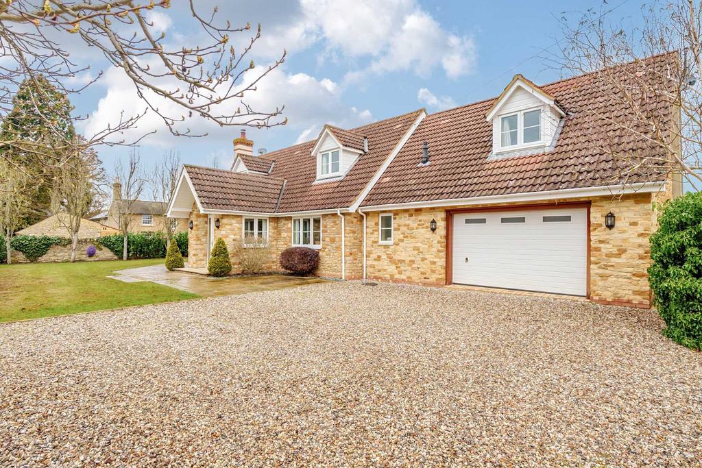Main Road, Biddenham 3 bed detached house for sale £850,000