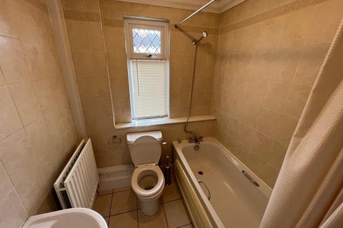 18 Charles Street, Tonypandy, CF40 2AN