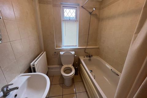 18 Charles Street, Tonypandy, CF40 2AN