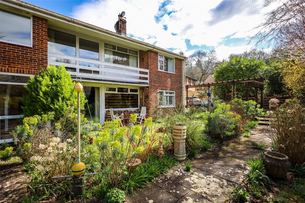 Hill Brow Road, Hill Brow, Liss, GU33 2 bed apartment for sale £270,000