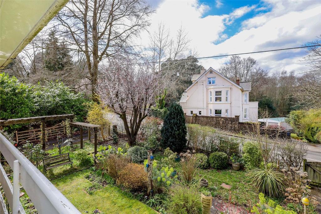 Hill Brow Road, Hill Brow, Liss, GU33 2 bed apartment for sale £270,000